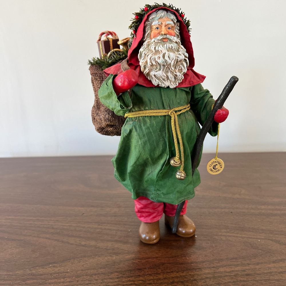 Possible Dreams Clothtique Original Santa Figurine Green Robe Red Hood Wreath